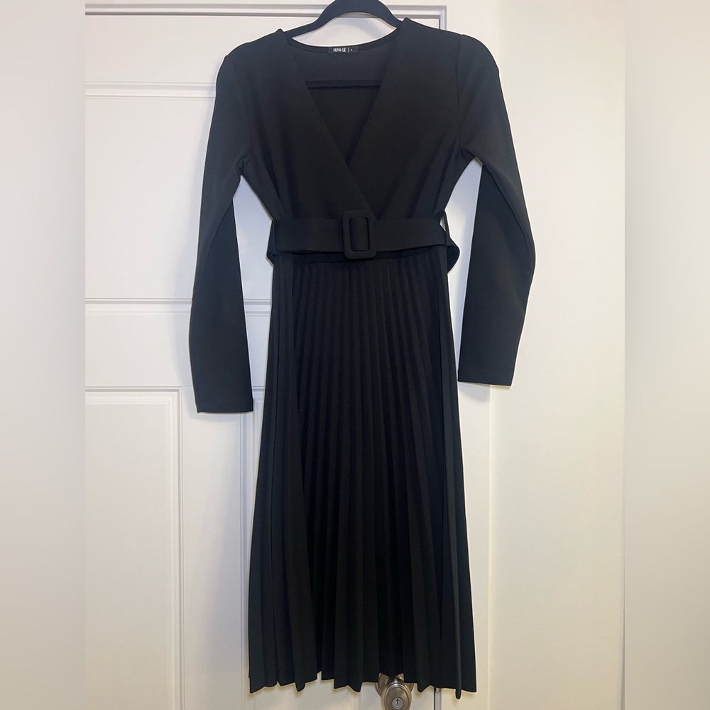 Elegant Black Long Sleeve Dress